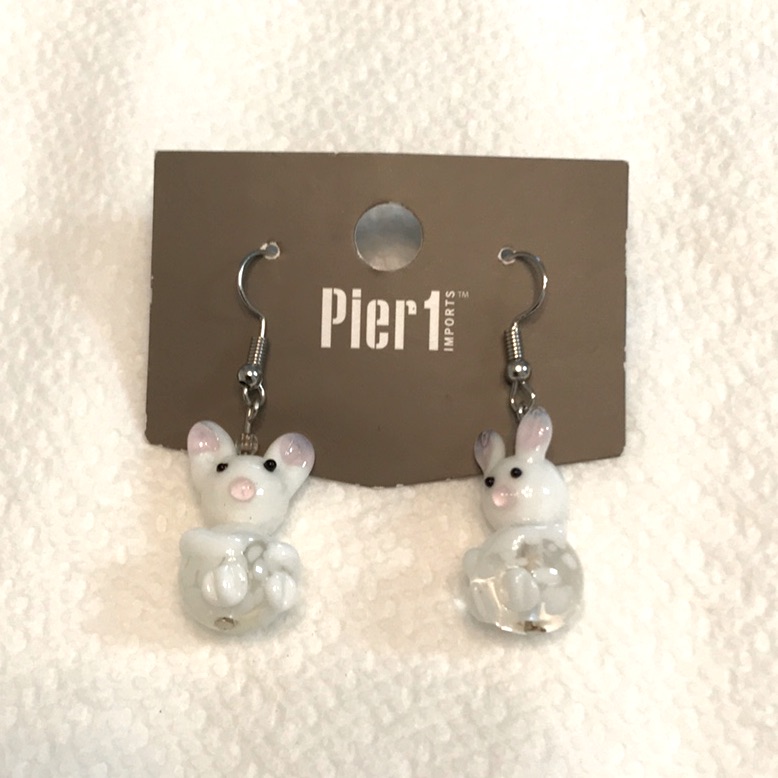 Nwot Pier 1 Imports Glass Bunny Wire Earrings 14$
